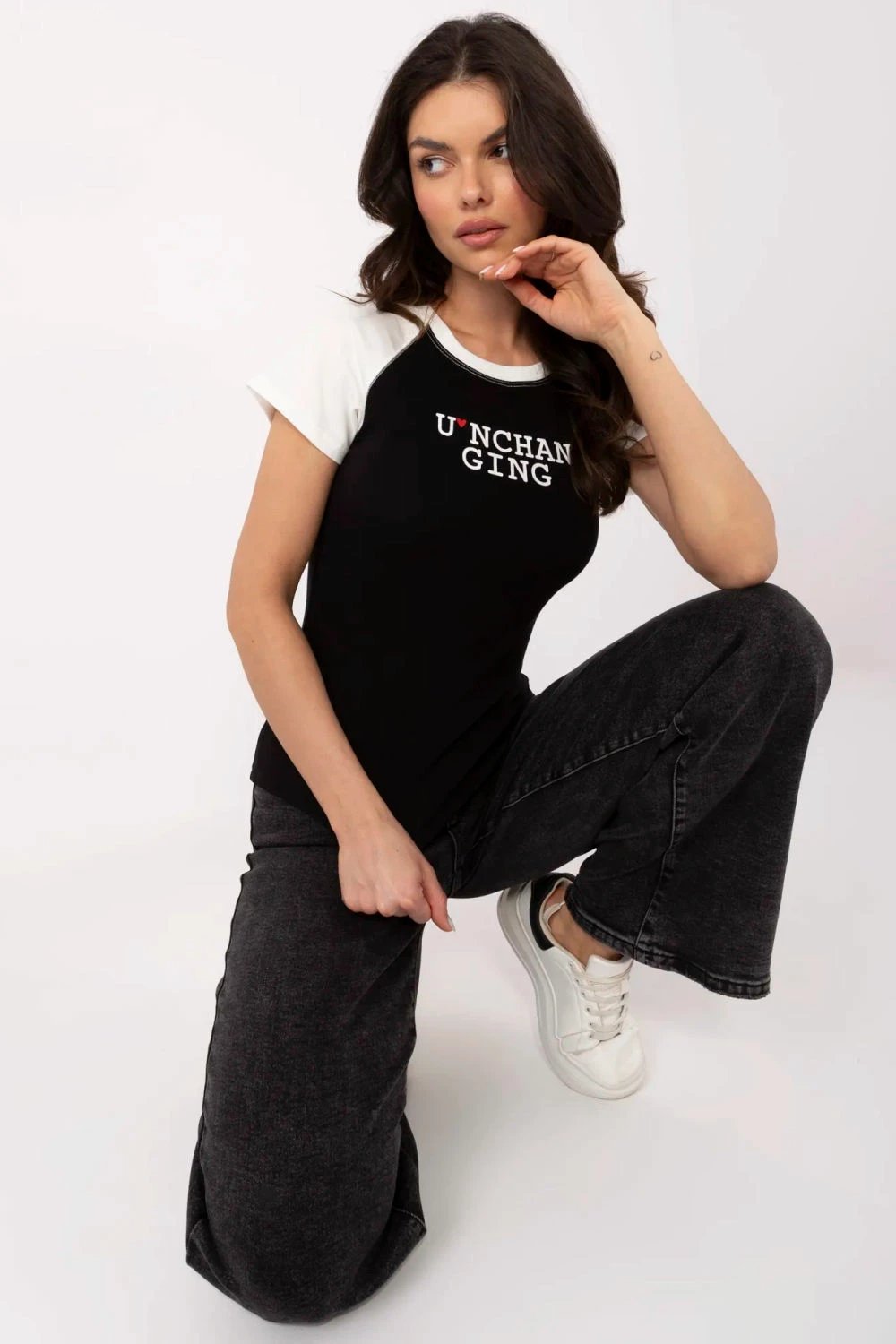 Maicë për femra NM 210115, e zezë