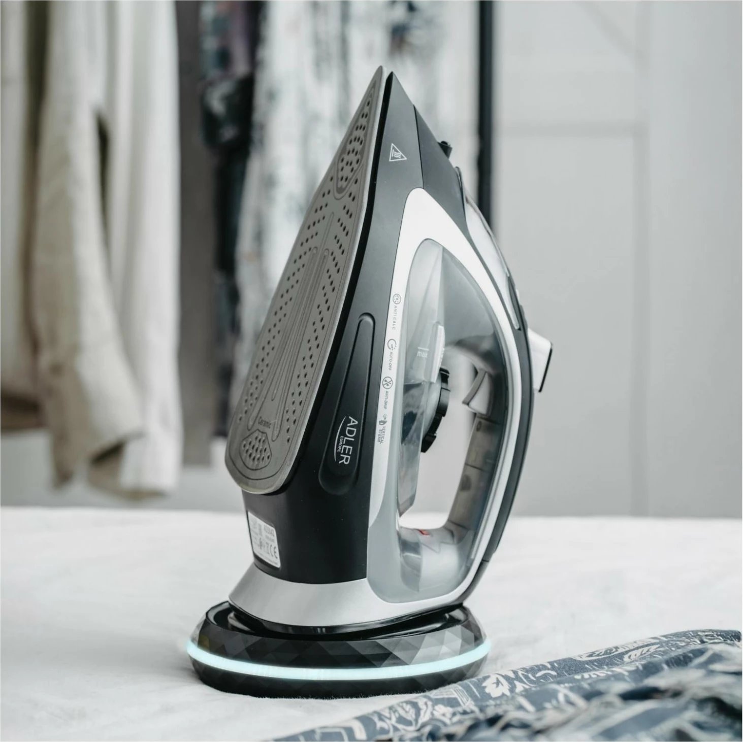 Hekur Adler AD 5043, 2800W, pa kabllo, zi-gri