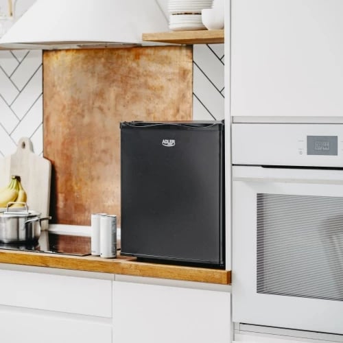 Mini frigorifer termoelektrik, Adler, AD 8089, 28 L, raft xhami, dritë LED, 100-240V, i zi