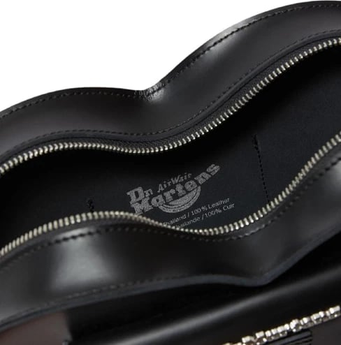 Çantë Dr. Martens, femra, e zezë