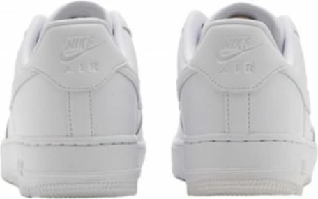 Atlete për meshkuj Nike, të bardha