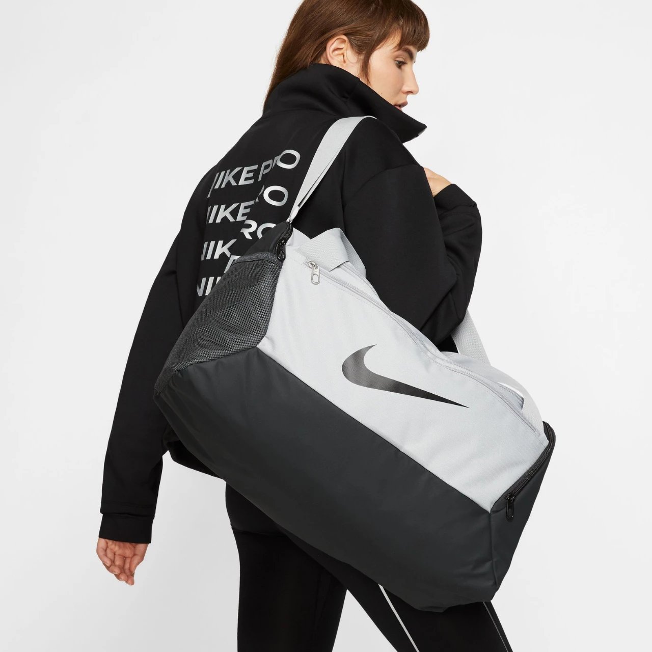 Çantë sportive Nike unisex, gri-e zezë