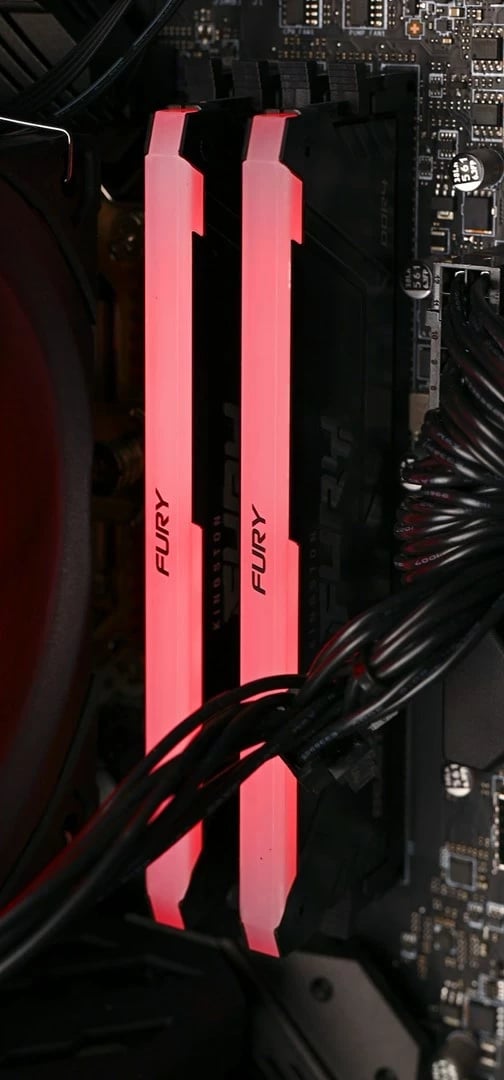 Kompjuter Gaming, AMD Ryzen 7, 32GB RAM, 1TB SSD, AMD Radeon RX 7800 XT