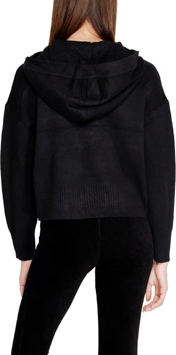 Xhemper Vero Moda femra, e zezë Xhemper Vero Moda femra, e zezë