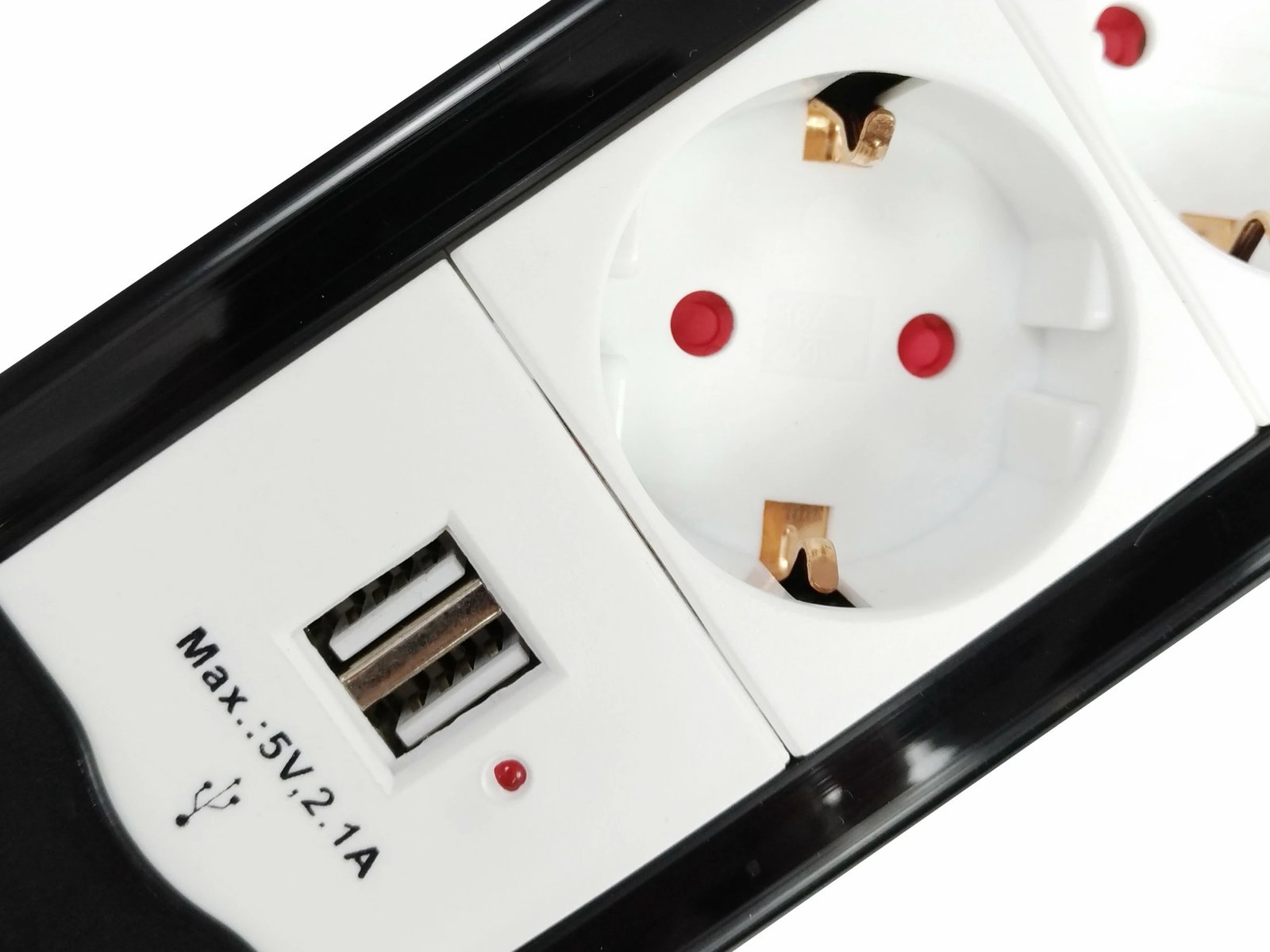 Shtrirëse rryme Equip 245553, 4 dalje, 2 USB, 1.5m, plastikë, zi/bardhë