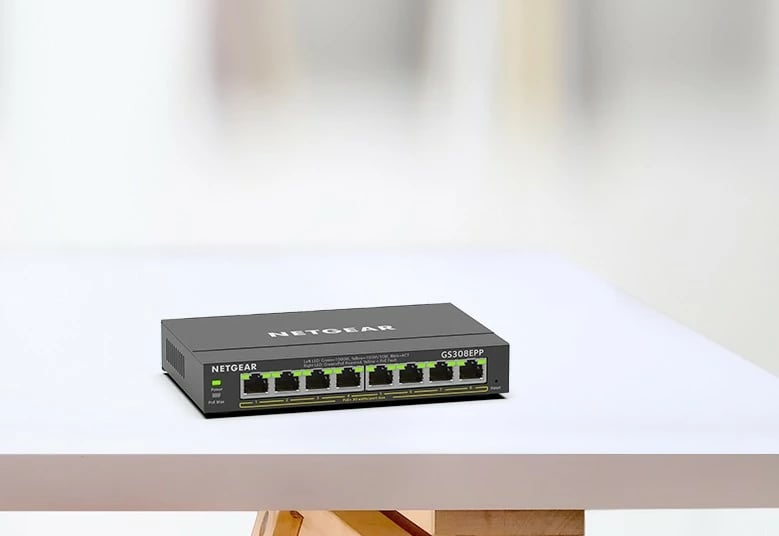 Switch Netgear GS308EPP, 8 porte Gigabit, PoE+, i zi