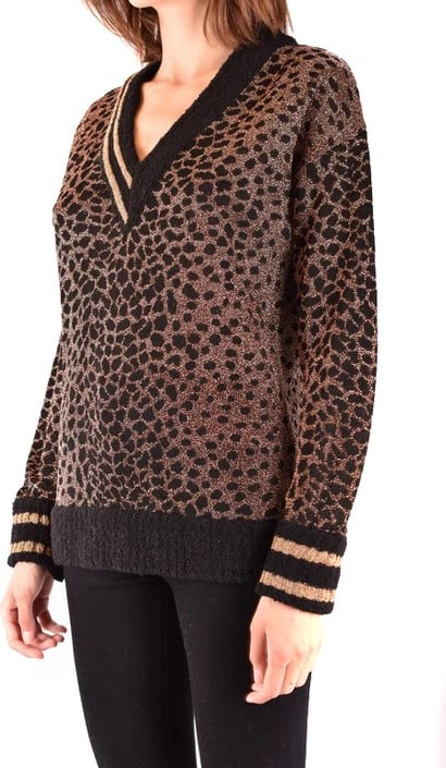 Xhemper Pinko femra, kafe