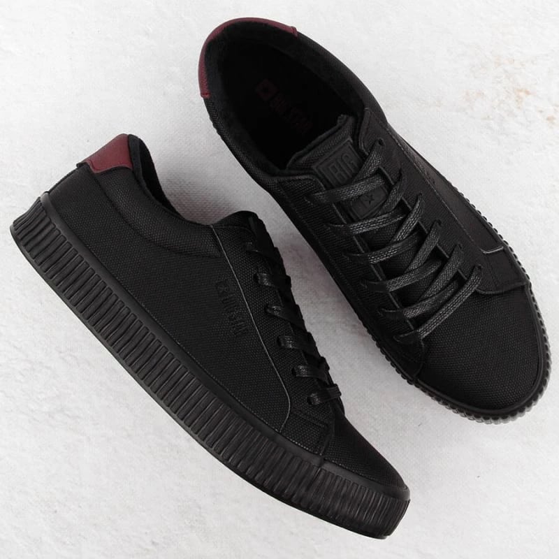 Atlete femra Big Star, të zeza