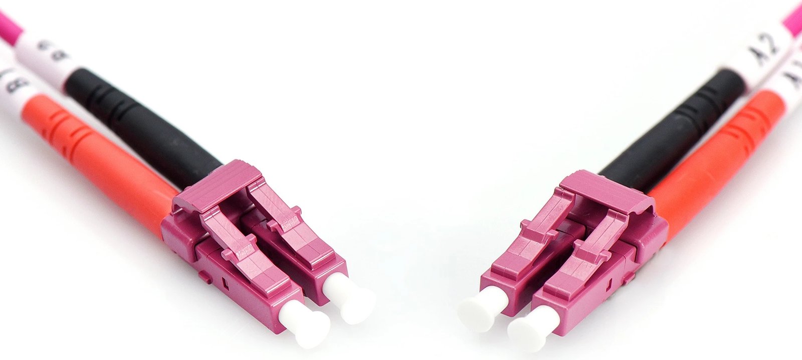 Kabllo optike Digitus Fiber Optic Multimode Patchcord, OM4, LC / LC, 1 m, Violet