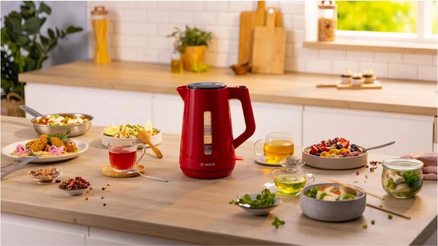 Çajnik Bosch TWK1M124, 1.7L, 2400W, i kuq