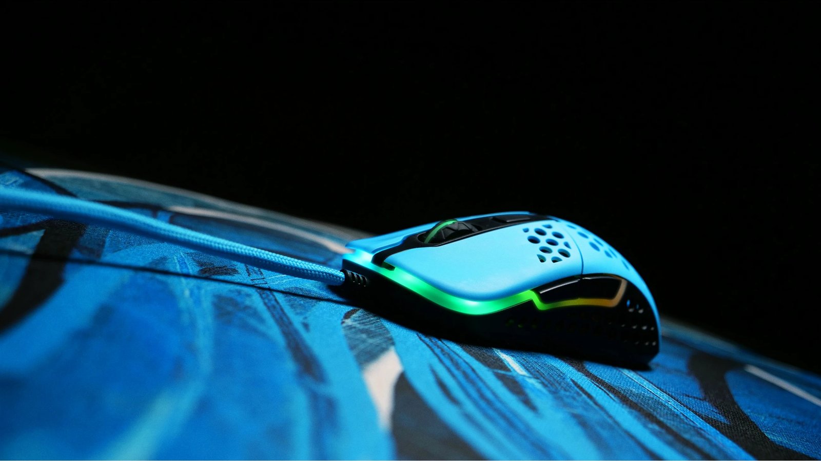 Maus Cherry XTRFY M42, Optik, USB Type-A, 16000 DPI, Blu