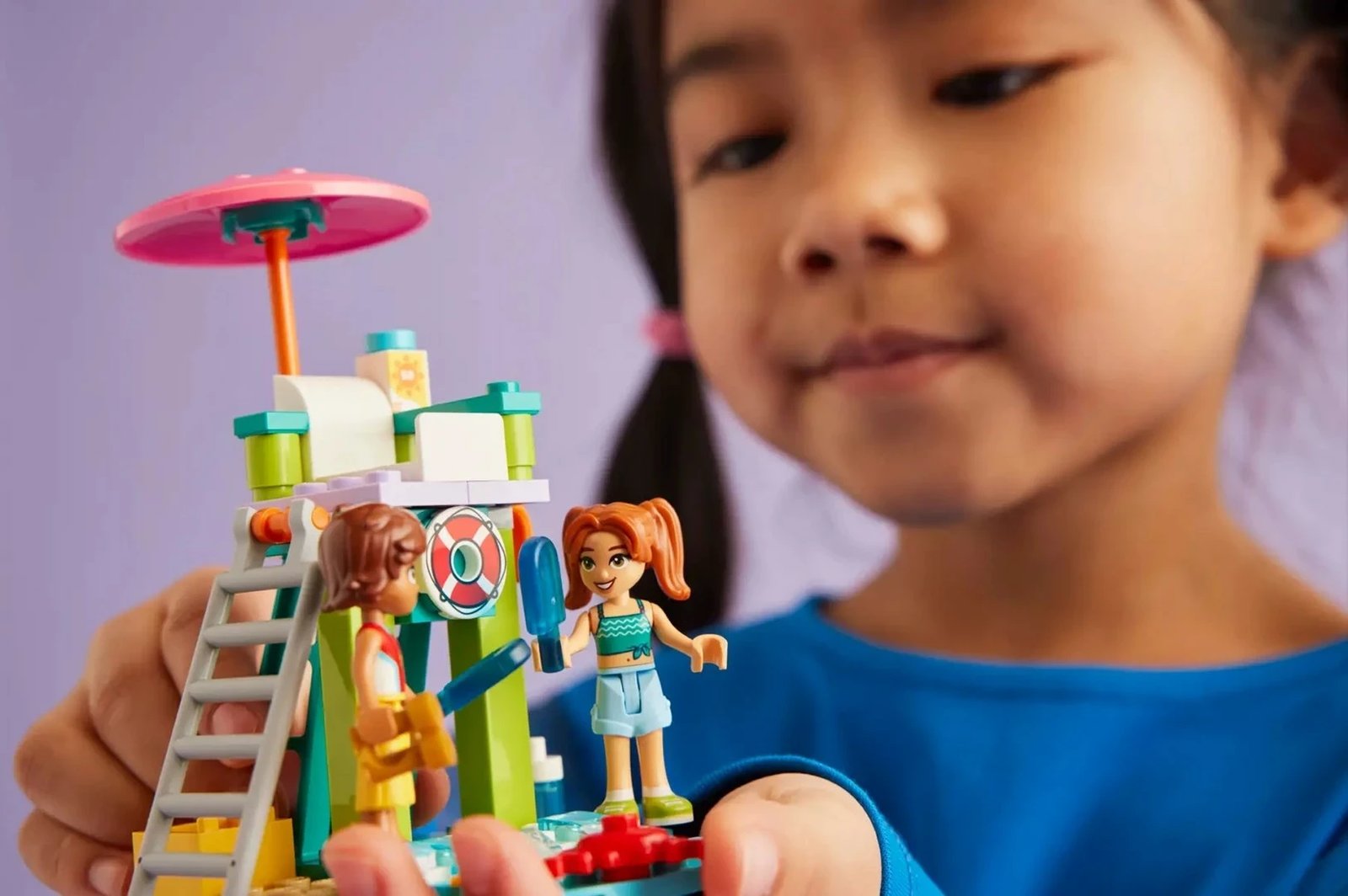 Set LEGO Friends 42623, Skuter Uji, me dy minifigura
