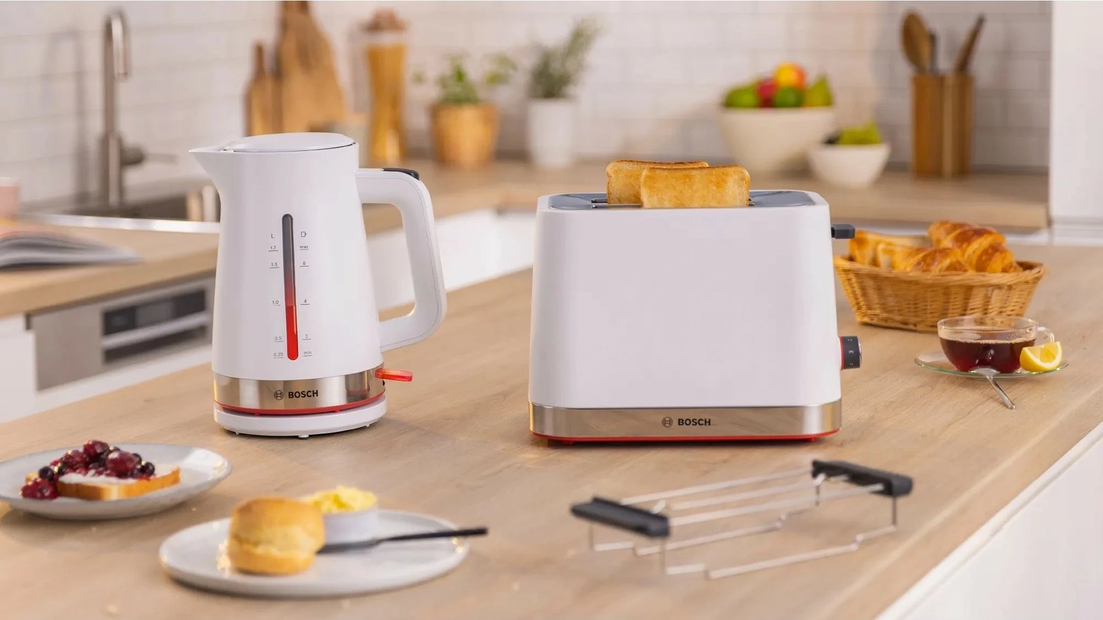 Çajnik Bosch TWK4M221, 1.7 L, 2400 W, Bardhë