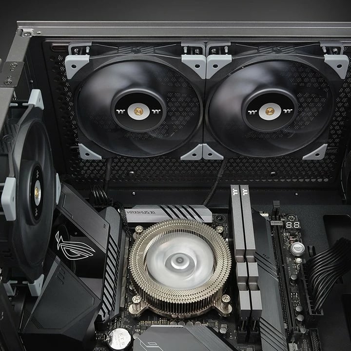 Ventilator kase Thermaltake TOUGHFAN 14cm, CL-F118-PL14BL-A, i zi