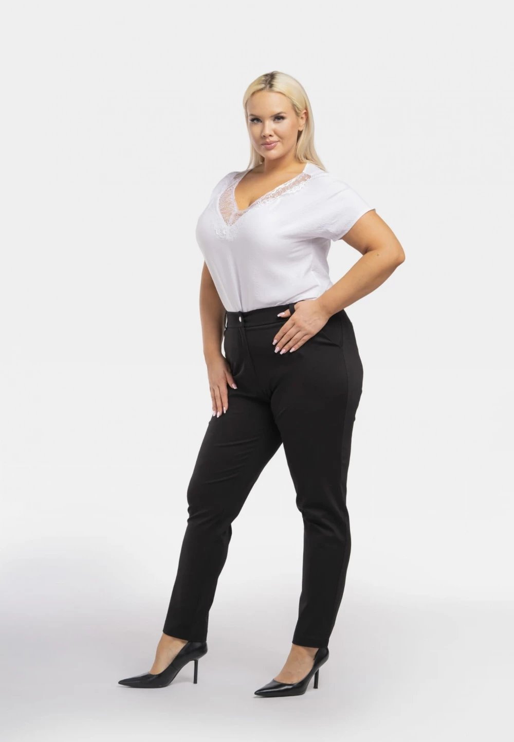 Pantallona për femra Karko 195037, të zeza