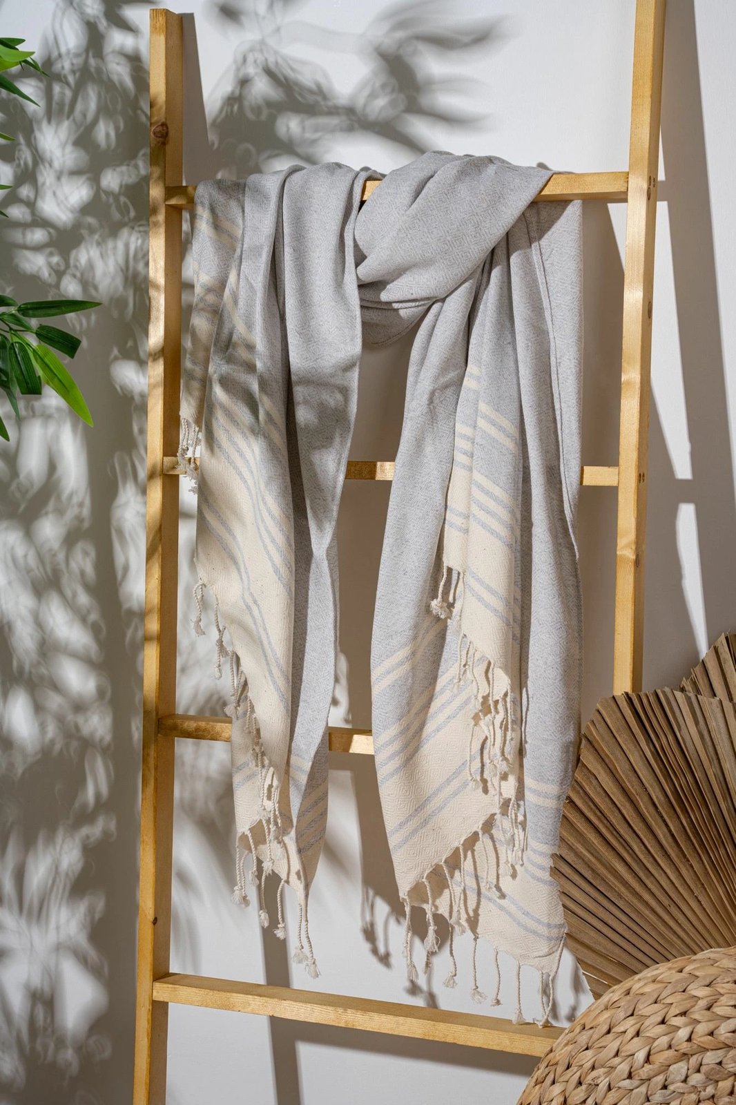 Peshqir plazhi Fouta, ngjyrë gri, Mijölnir, New Diamond, 90x170cm