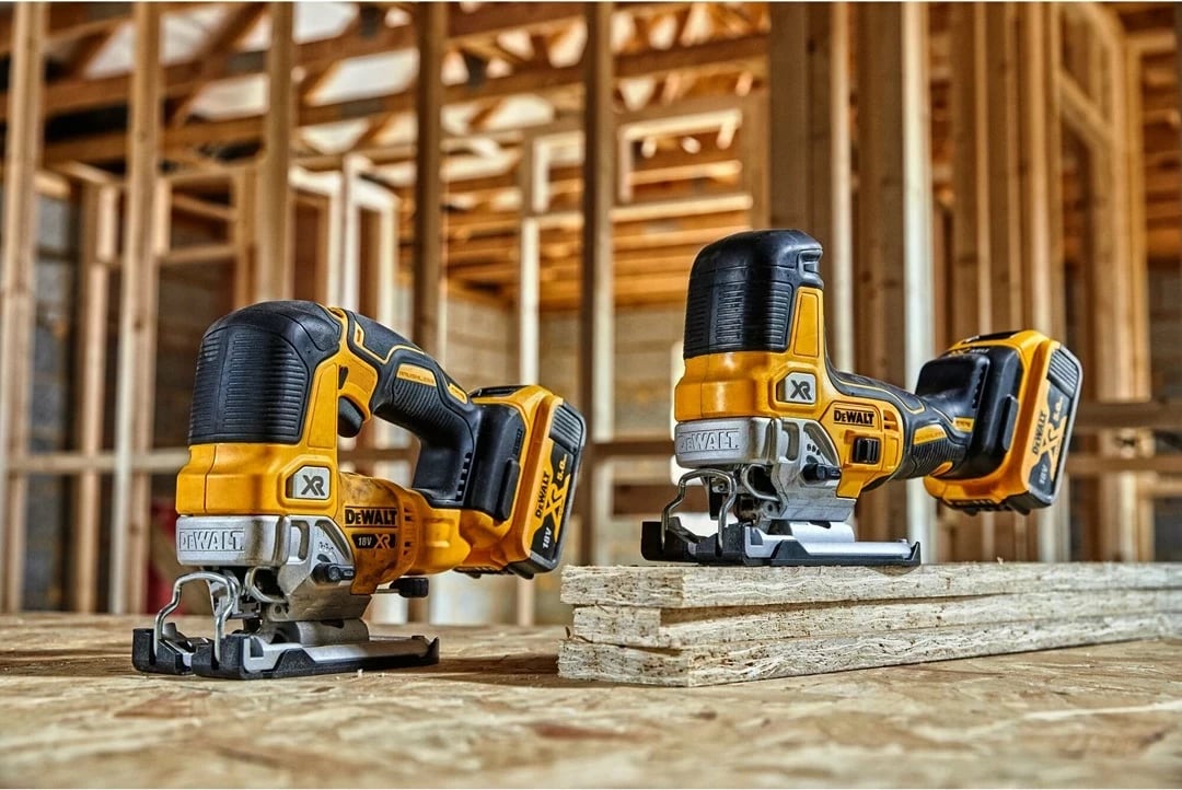 Sharrë elektrike dore DeWALT DCS335N, 2 kg