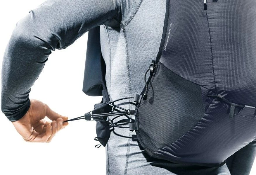 Çantë shpine Deuter Ascender 13, e zezë