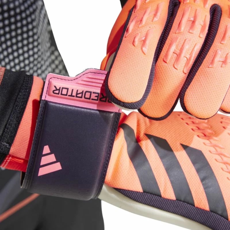 Dorëza për portier meshkuj adidas, të bardha dhe portokalli