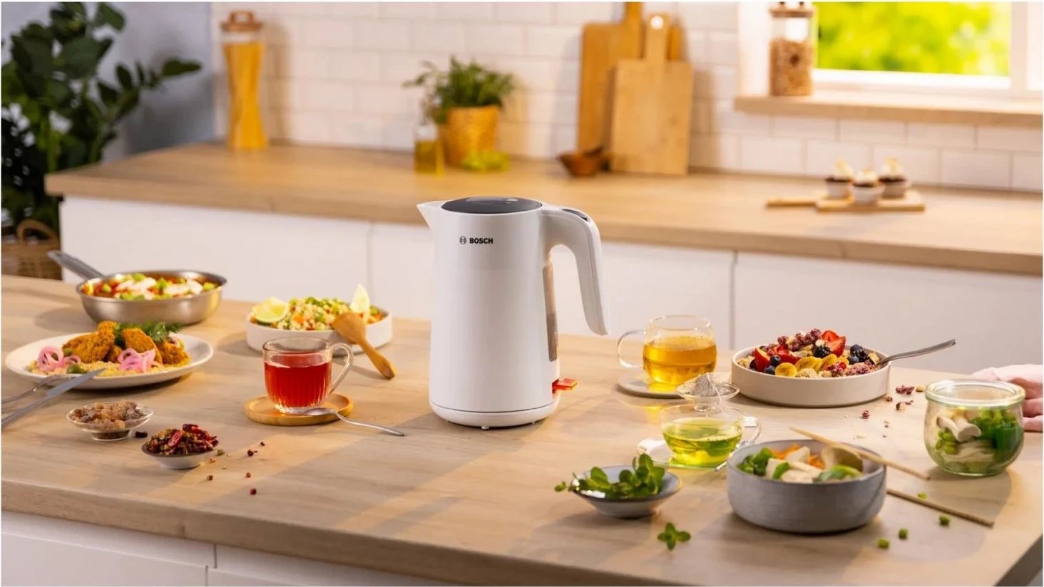 Çajnik Bosch TWK2M16, 1.7L, 2400W, i bardhë