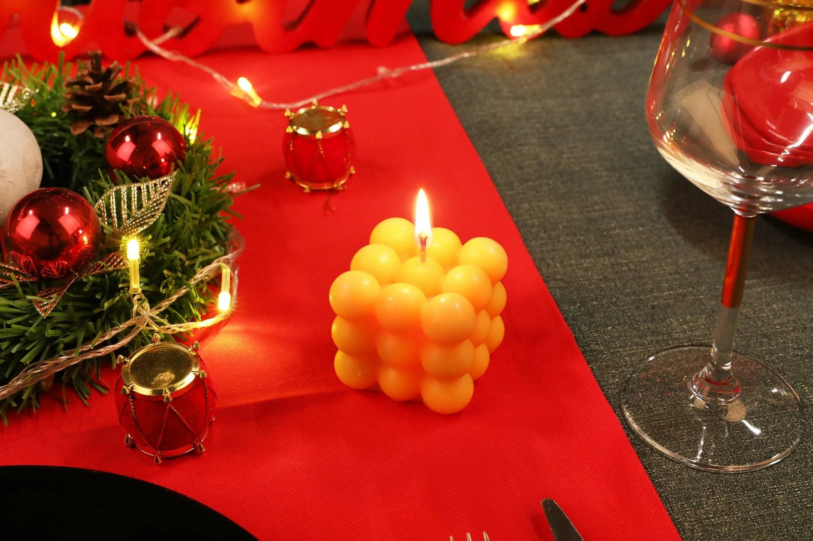 Qiri dekorativ Square Bubble, ngjyrë e verdhë, Evila Originals