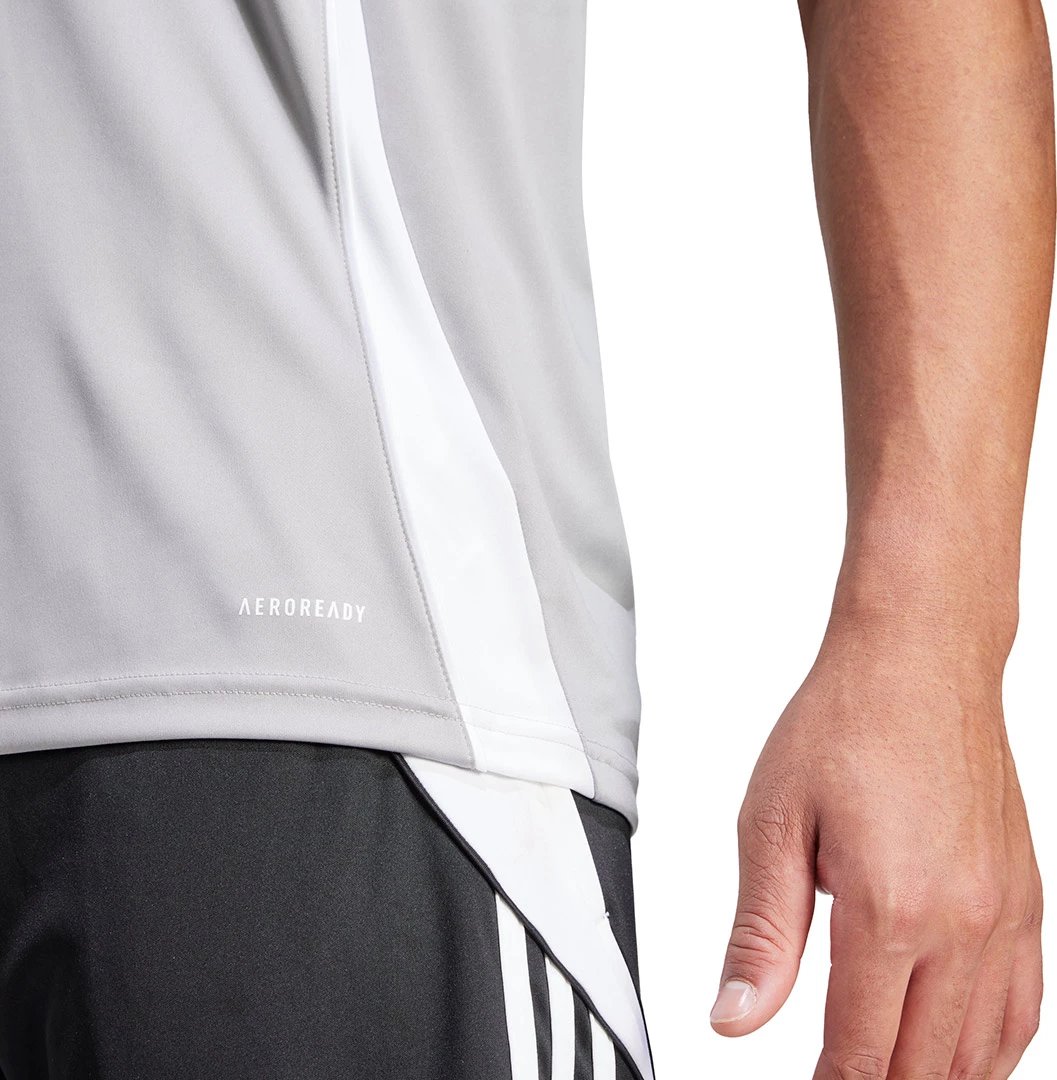 Maicë futbolli për meshkuj adidas, gri