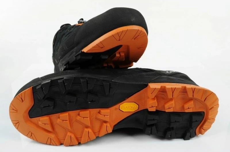 Atlete trekking për meshkuj Aku, të zeza