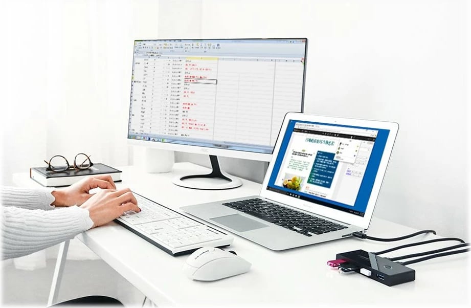 Switch USB 3.0 Ugreen 30768, 2 hyrje, 4 dalje, i zi