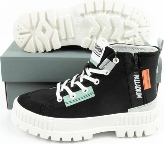 Atlete për femra Palladium, të zeza