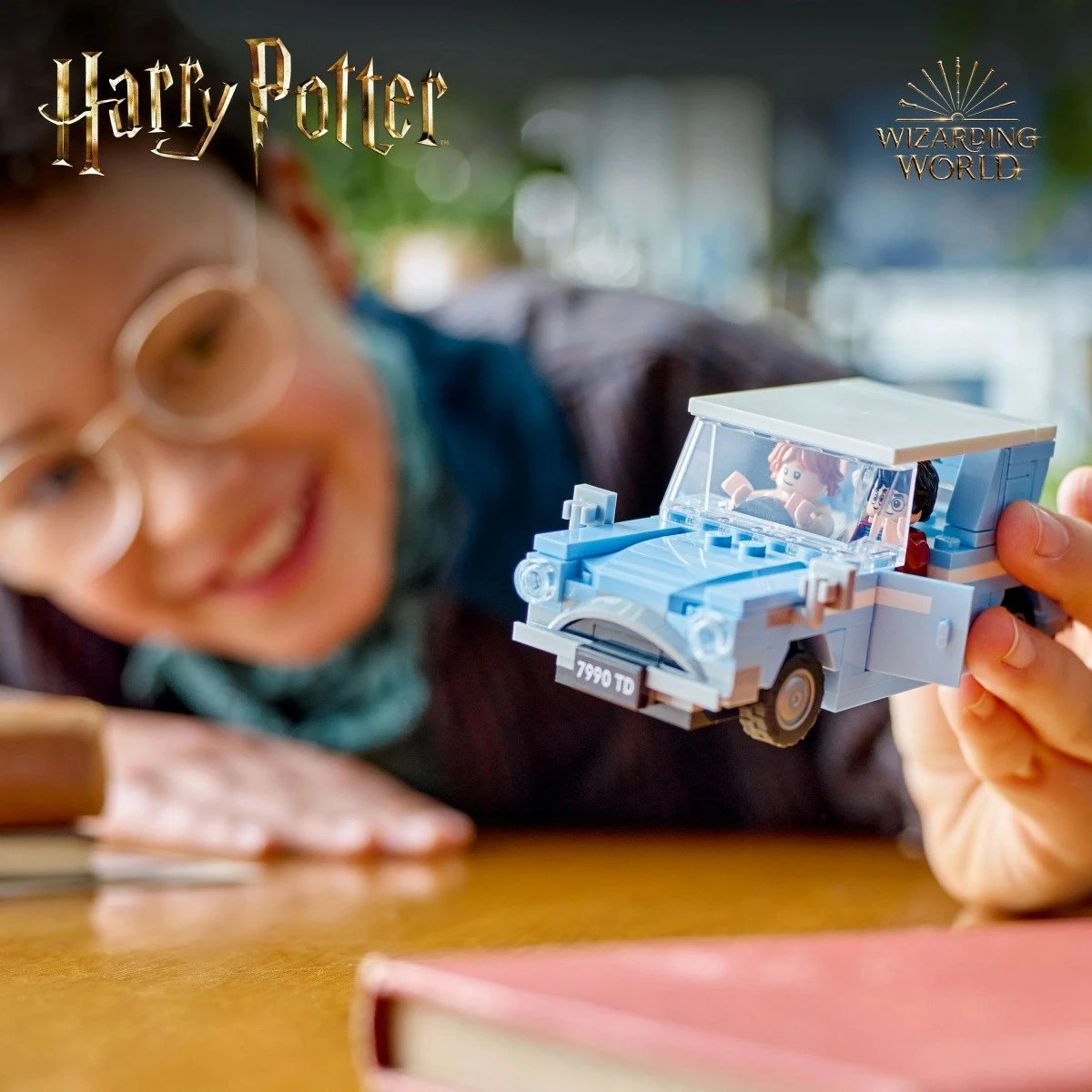 Set LEGO Harry Potter Flying Ford Anglia 76424, 165 pjesë, plastikë