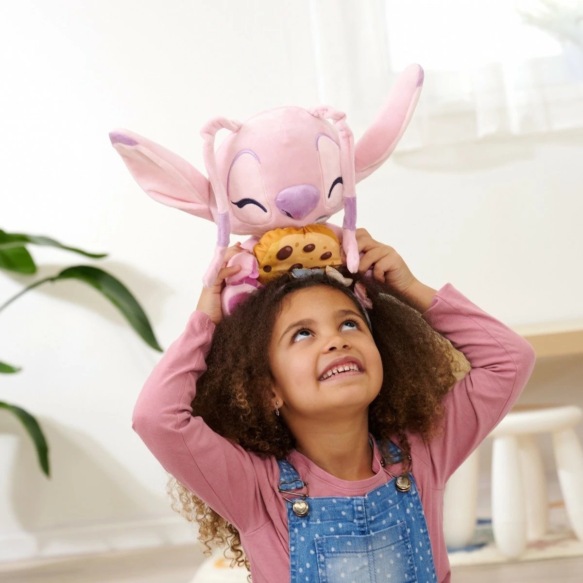 Lodër pelushi Disney Angel me biskotë, Simba, 25 cm, shumëngjyrëshe