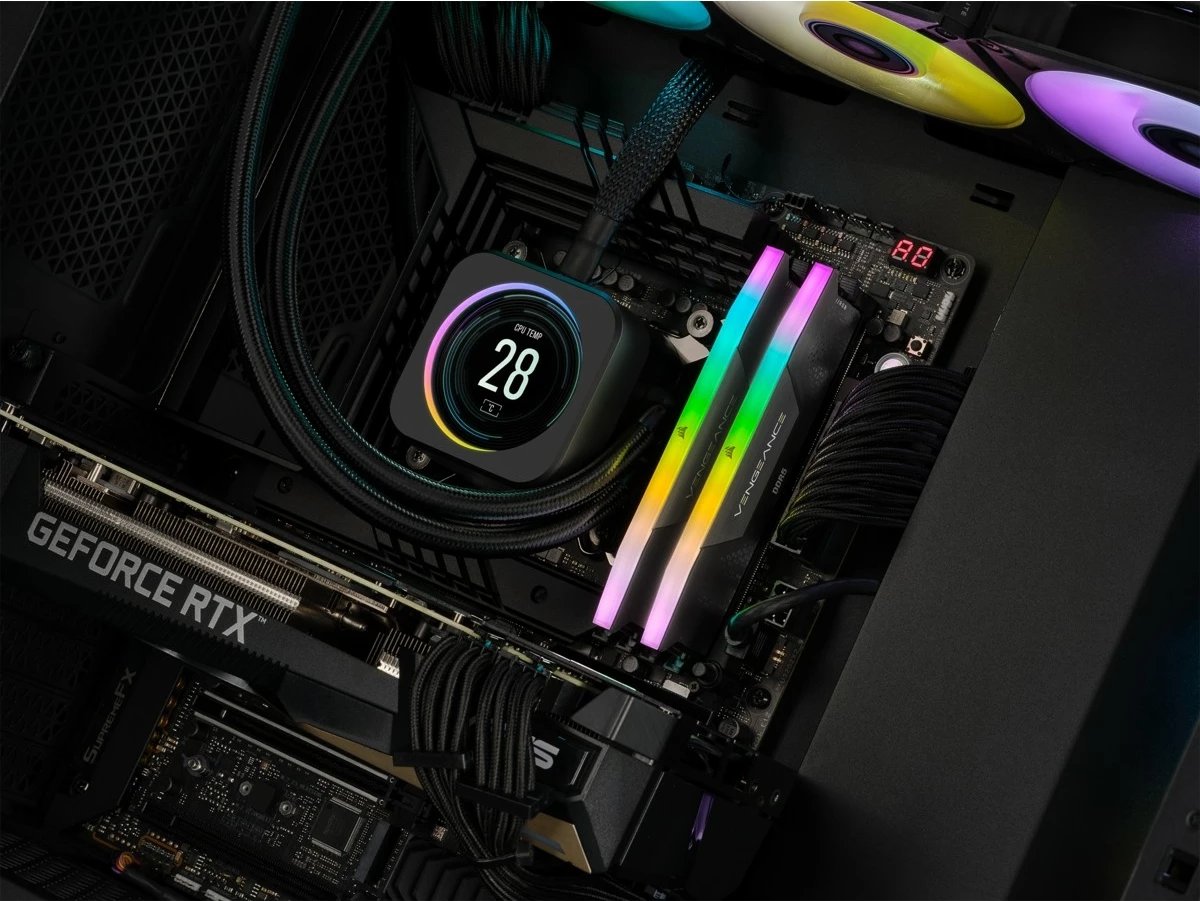 RAM Memorje Corsair Vengeance RGB 32GB (2x16GB) DDR5 6200, e zezë