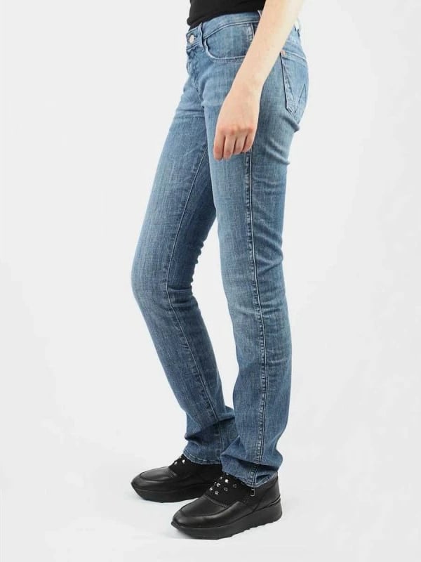 Pantallona xhins femra Wrangler, blu