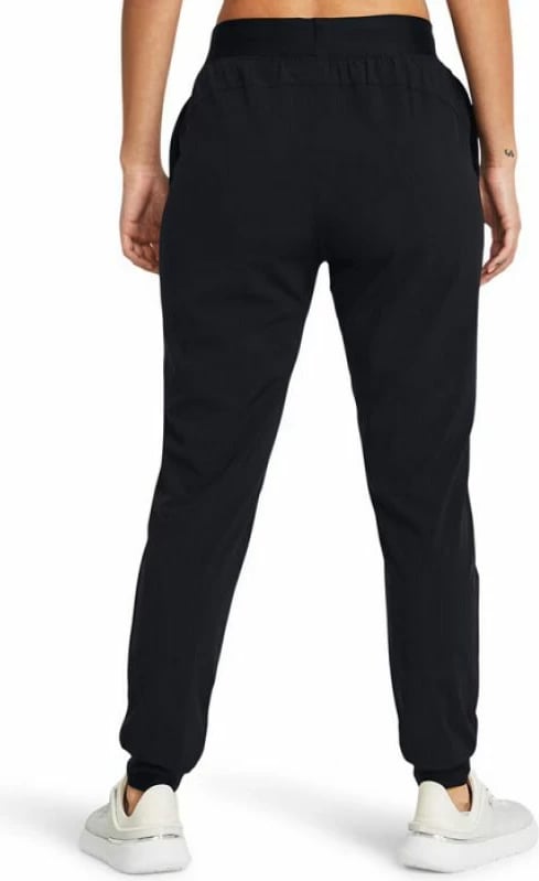 Pantallona sportive Under Armour, femra, të zeza