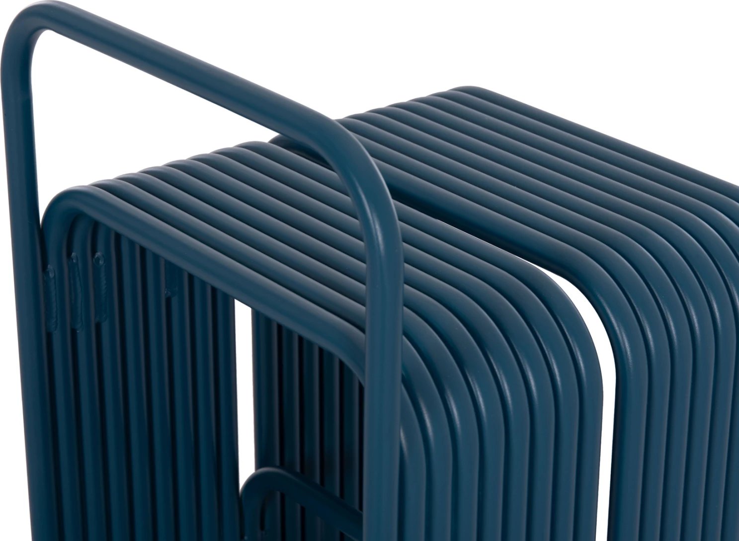 Karrige e ulët INTREPID, alumin, ngjyrë kaltër, 40x38x55Hcm Karrige e ulët INTREPID, alumin, ngjyrë kaltër, 40x38x55Hcm