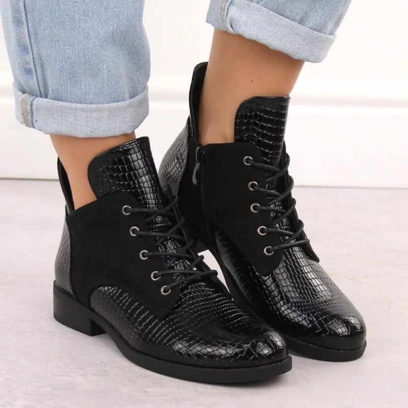 Çizme të shkurta për femra Vinceza, të zeza