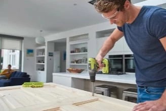 Aku-sharxhe Ryobi R18DD3-0 18V, pa bateri, gjelbër