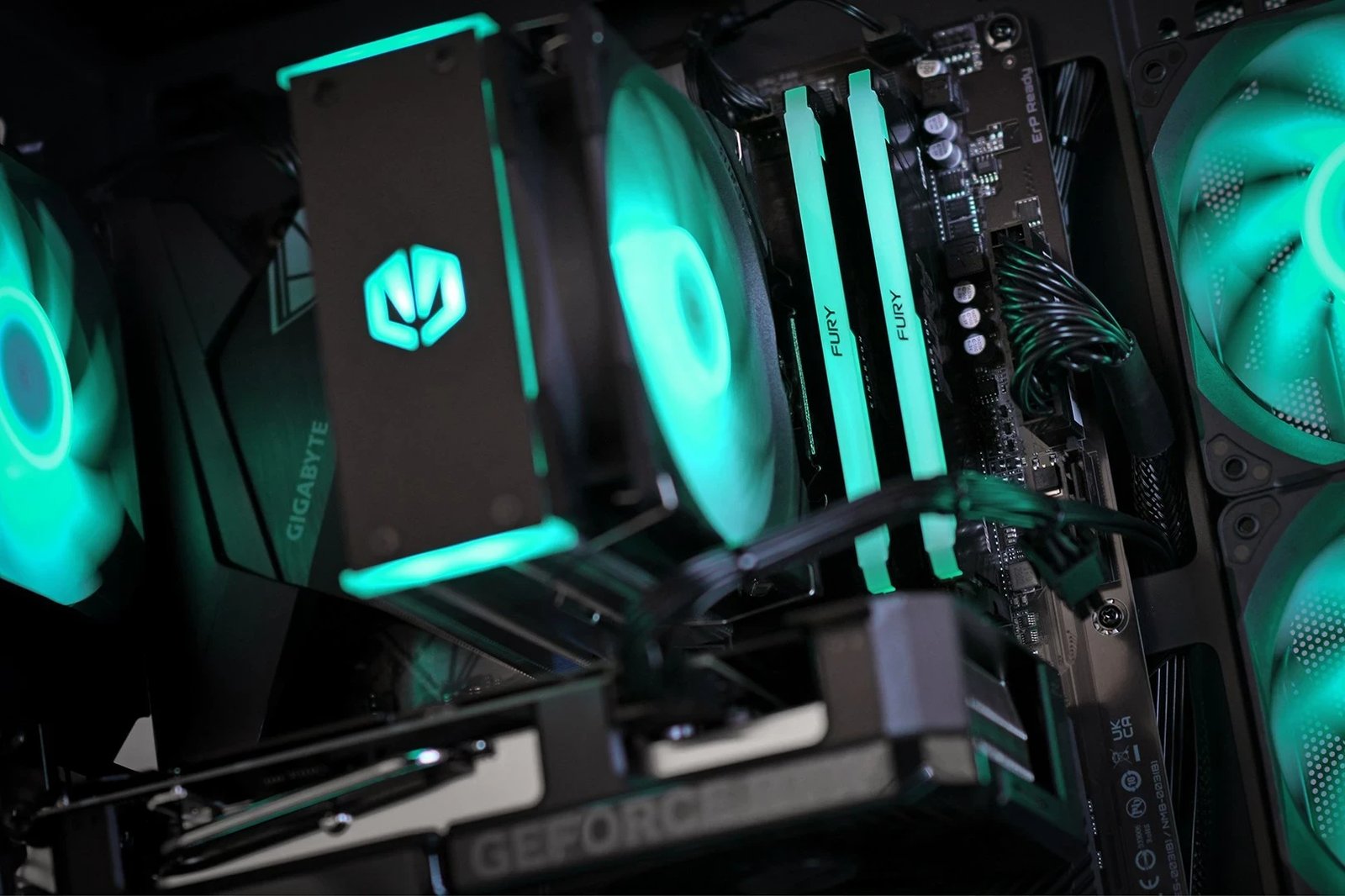 Kompjuter Gaming, AMD Ryzen 5, 32GB RAM, 1TB SSD, AMD Radeon RX 6600