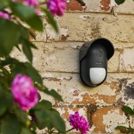 Sensor lëvizjeje Yale për jashtë, Infrared, Wireless, i zi