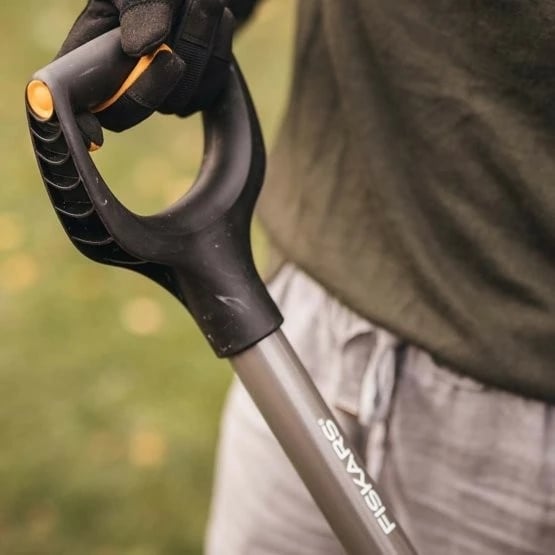 Lopatë ergonomike Fiskars 1066712, plastikë/çelik, gri