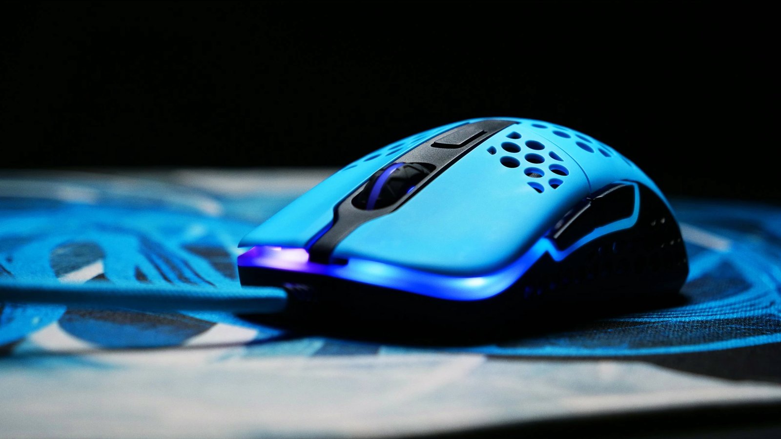 Maus Cherry XTRFY M42, Optik, USB Type-A, 16000 DPI, Blu