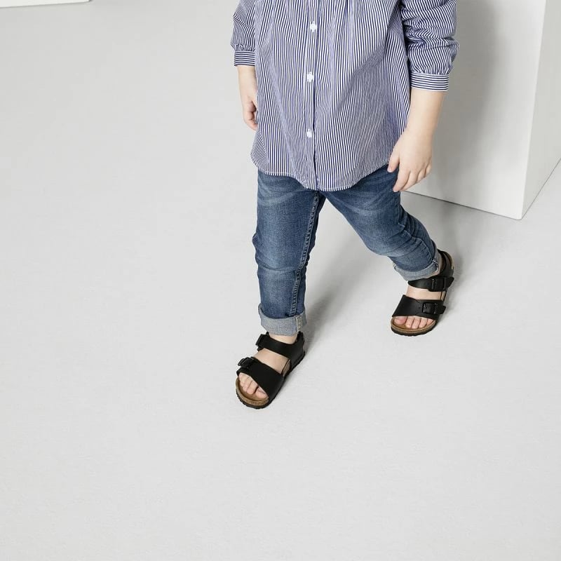 Sandale Birkenstock për fëmijë, të zeza