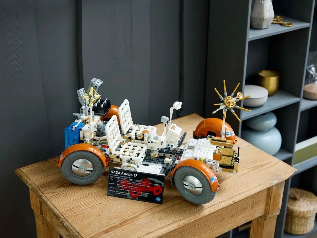 Set LEGO Technic 42182 NASA Apollo Lunar Roving Vehicle