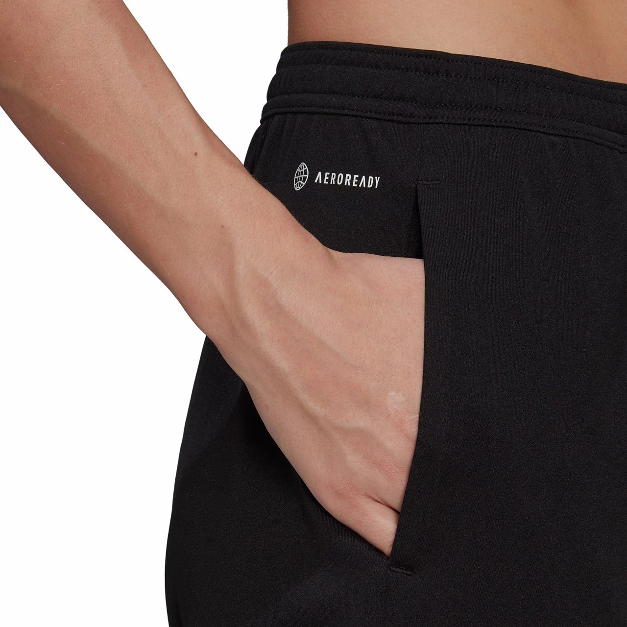 Shorce për femra adidas, të zeza