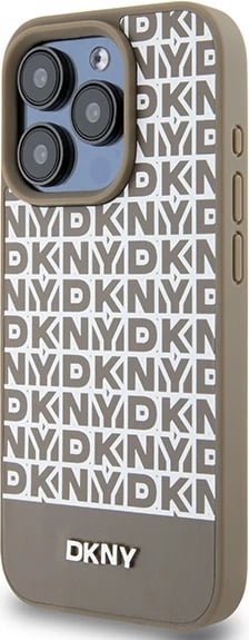 Mbështjellës DKNY Leather Printed Pattern Metal Logo MagSafe për iPhone 15 Pro, Kafe