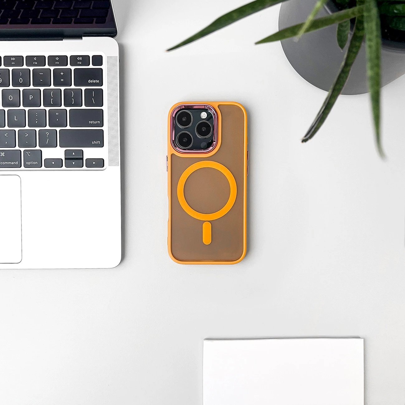 Mbështjellës Hurtel Fashion Case MagSafe për iPhone 16, Portokalli