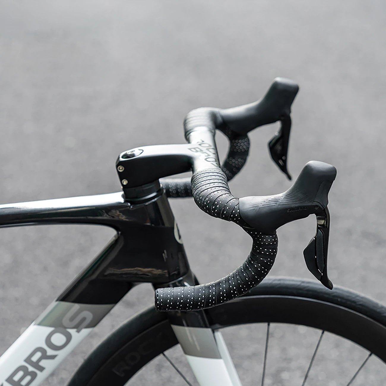 Shirit timoni për biçikletë Rockbros 71240004001, EVA, model 'Shark', i zi, set