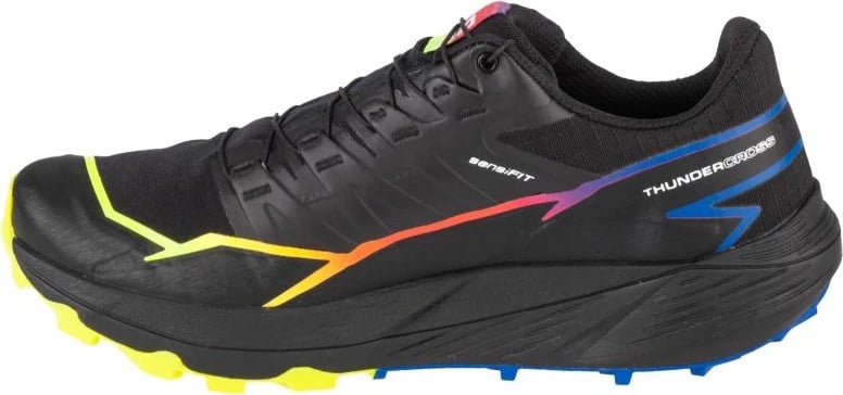 Atlete për meshkuj Salomon, të zeza