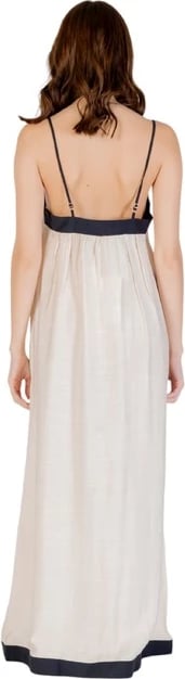Fustan Vero Moda femra bezhë Fustan Vero Moda femra bezhë