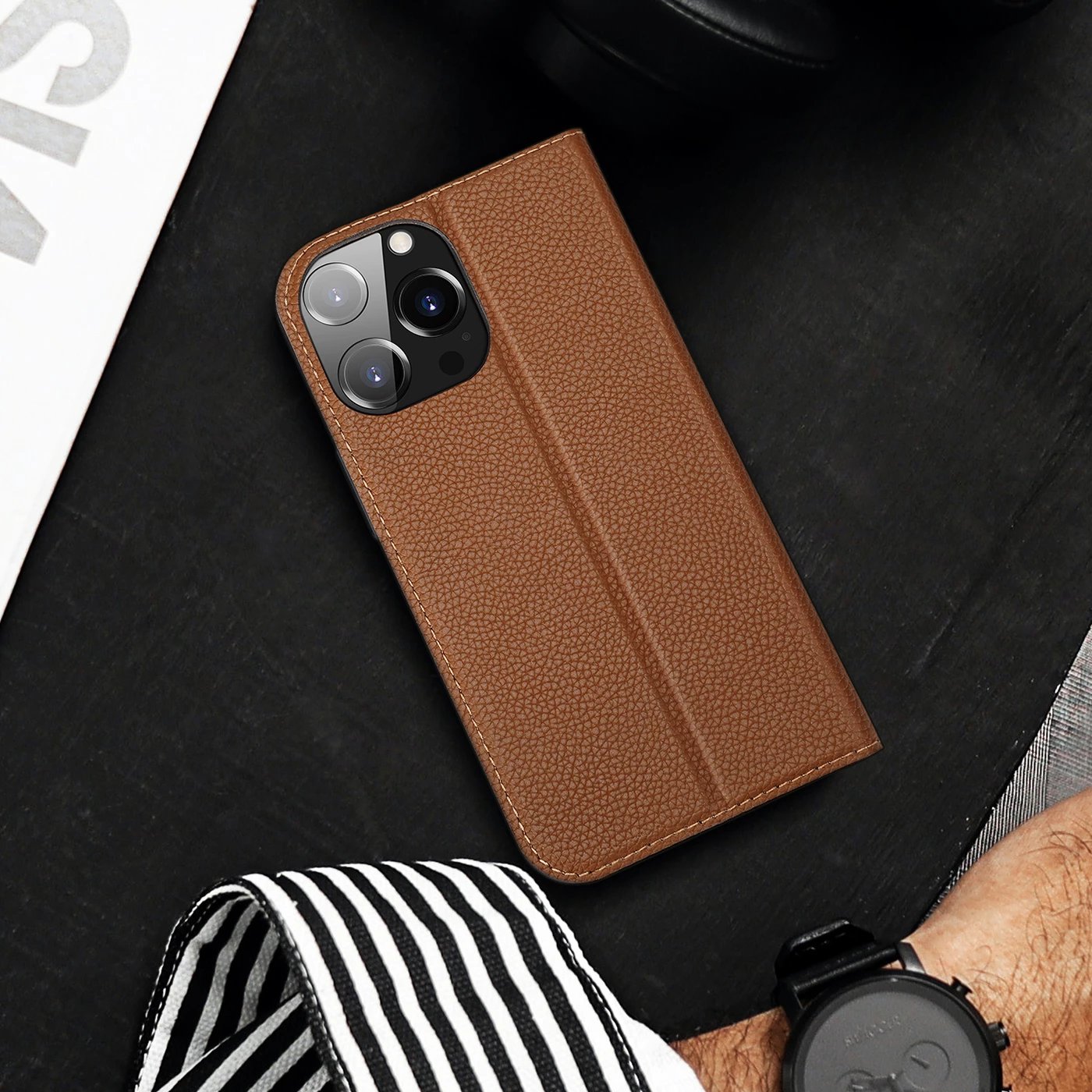 Mbështjellës Dux Ducis Skin X2 për iPhone 14 Pro Max, me kapak magnetik, kafe